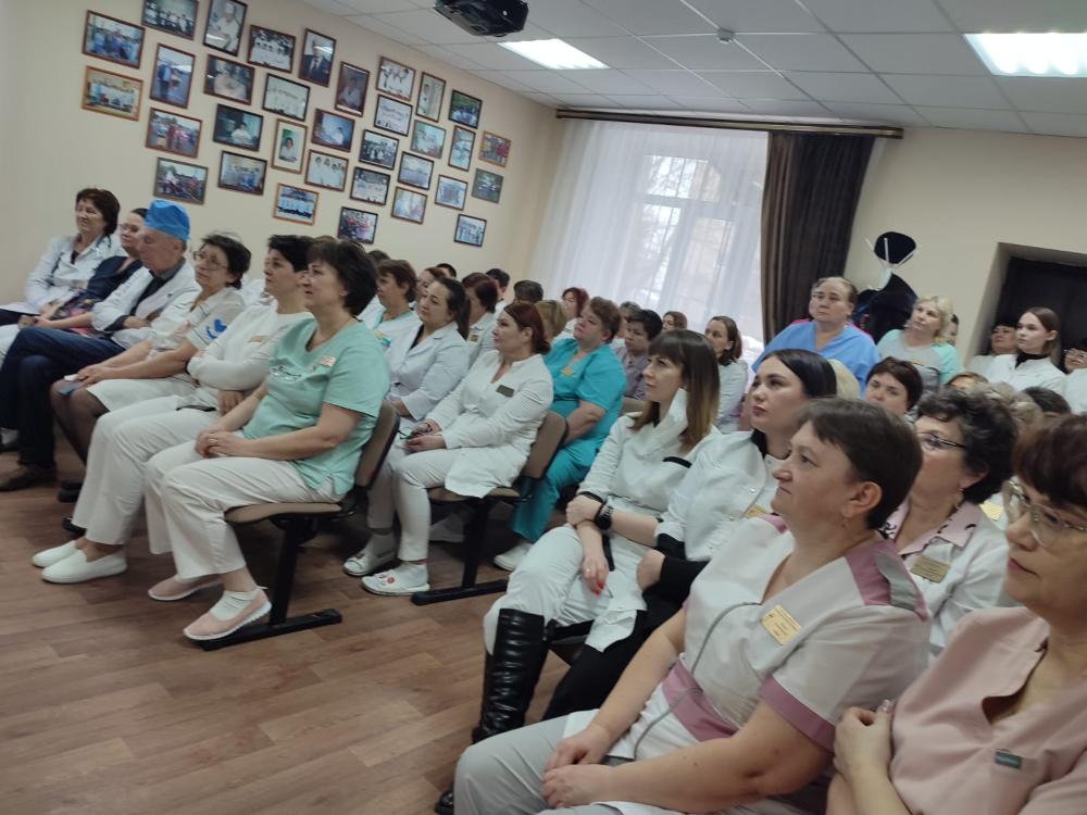 Сегодня, 30 января, слова благодарности и поздравления прозвучали в адрес коллектива Башмаковской районной больницы от Главы администрации Башмаковского района Тамары Павлуткиной